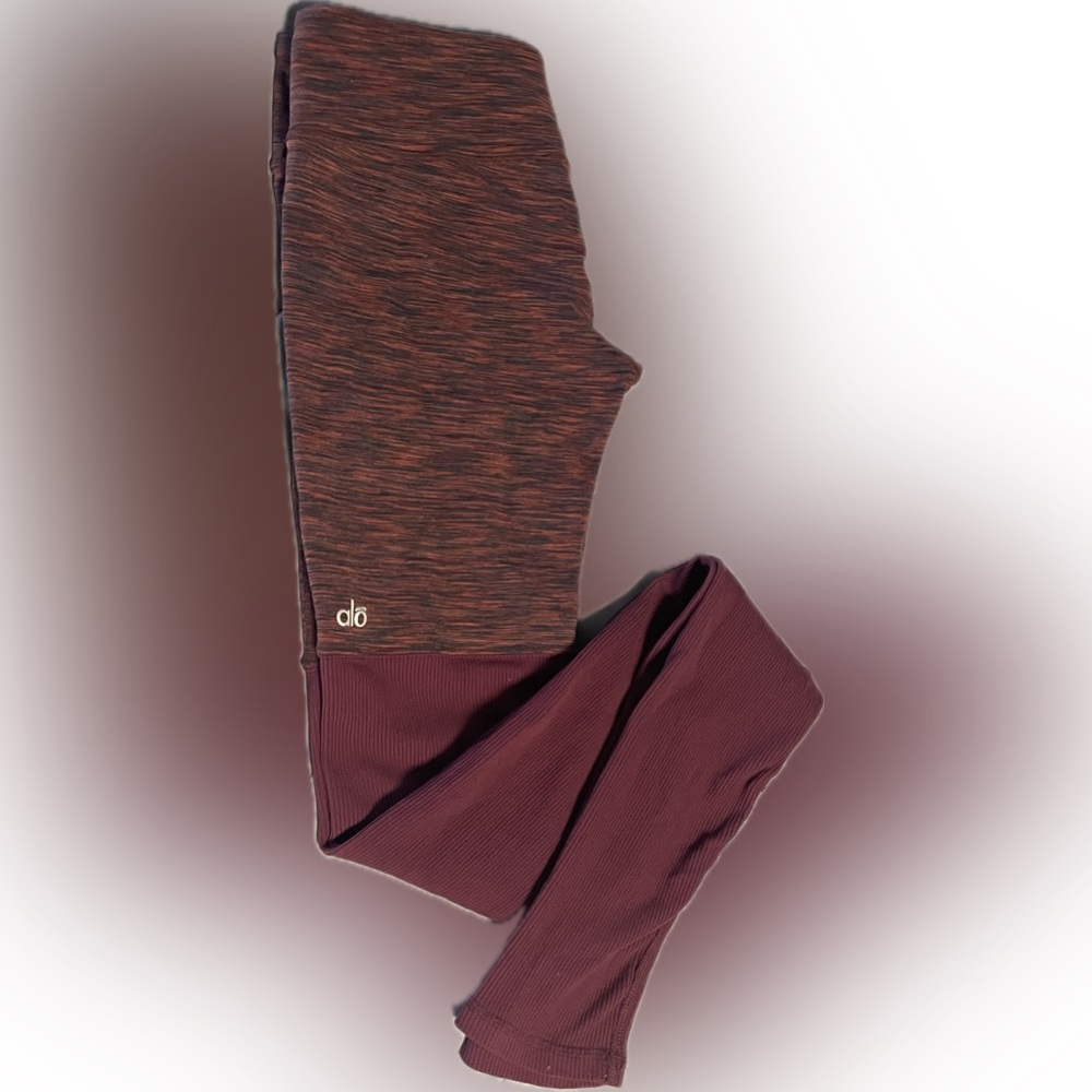 Alo Yoga Goddess leggings, med, Space Dye Burgundy Red Mixed Media - Picture 8 of 11